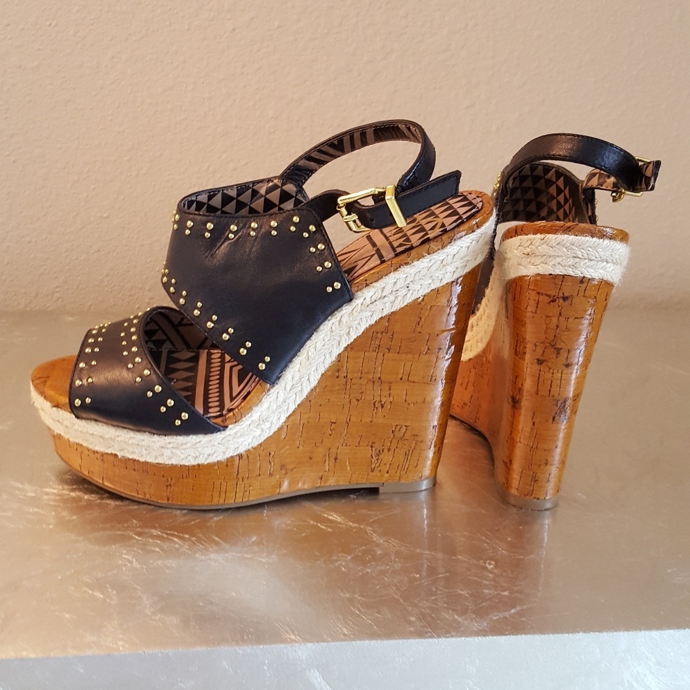 Jessica Simpson Black Wedge Heels Size 6